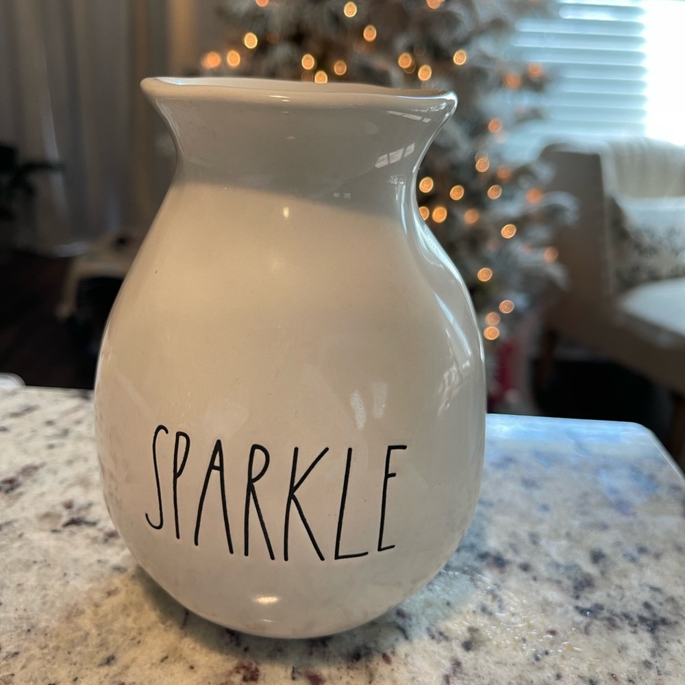 Rae Dunn “sparkle” vase.  EXTREMELY RARE LIMITED EDITION / HTF. 
NEW